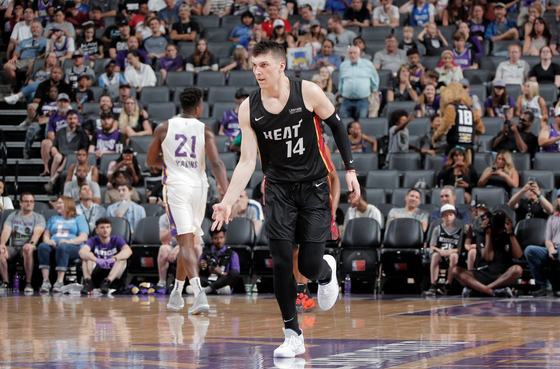 示极高期待 示极高期待