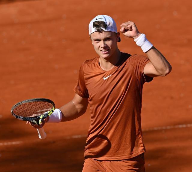 体育CBA：马尚30分 广东119-99四川